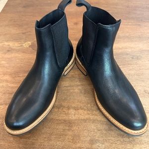 Nisolo black leather Carmen Chelsea Boot, new and never worn, size 8